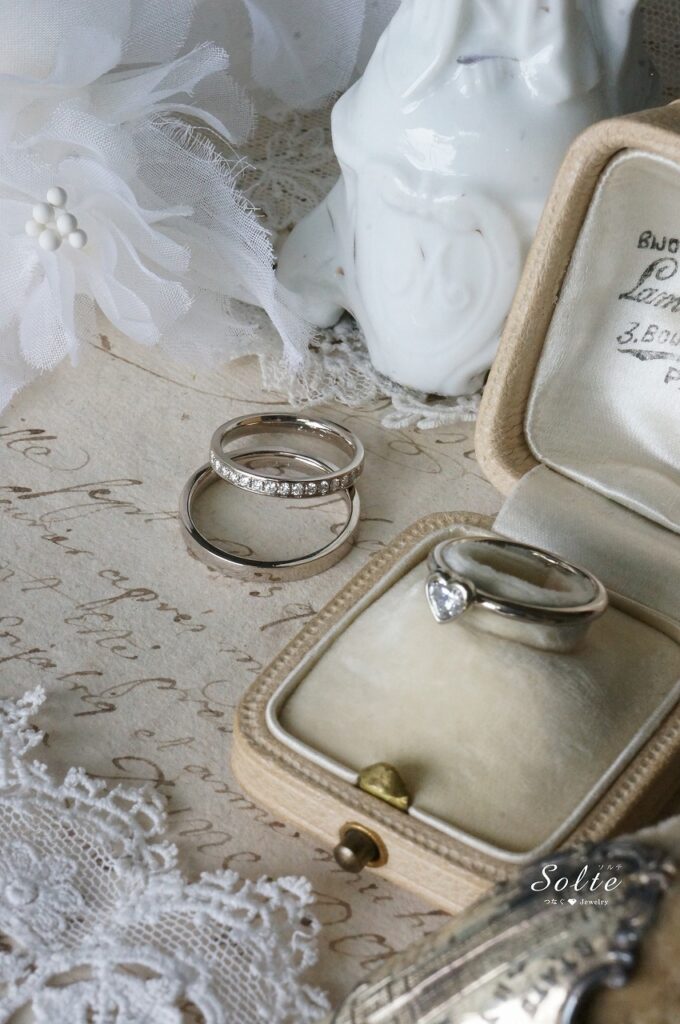 ハートシェイプのダイアモンド　婚約指輪&結婚指輪