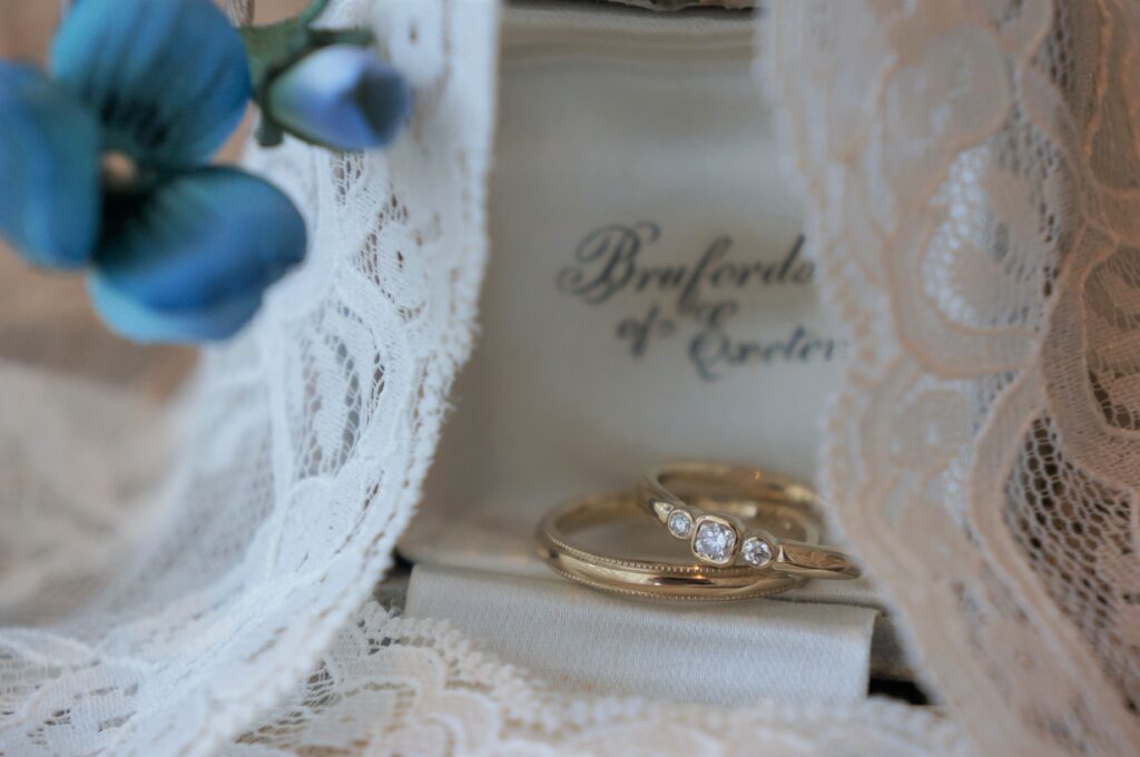 ときめくきらめきを結婚指輪に　（ダイアモンドリング・指輪）
