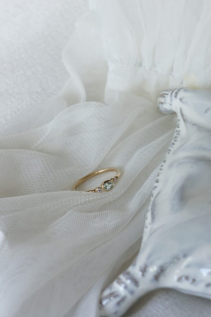 素敵なきらめきのリング　（婚約指輪・記念日・プレゼント・指輪）