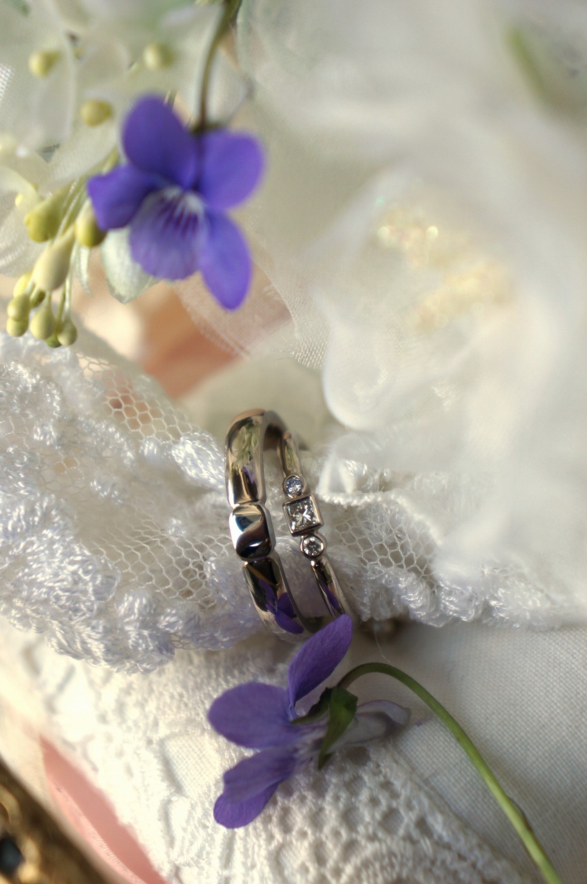 素材やきらめきを受け継ぐ結婚指輪♪