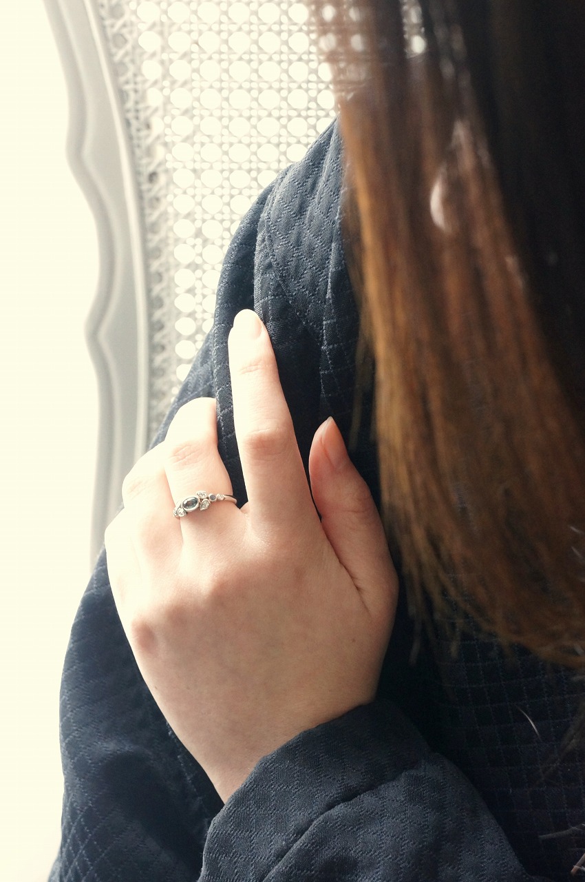 アレキサンドライトのエレガントリング